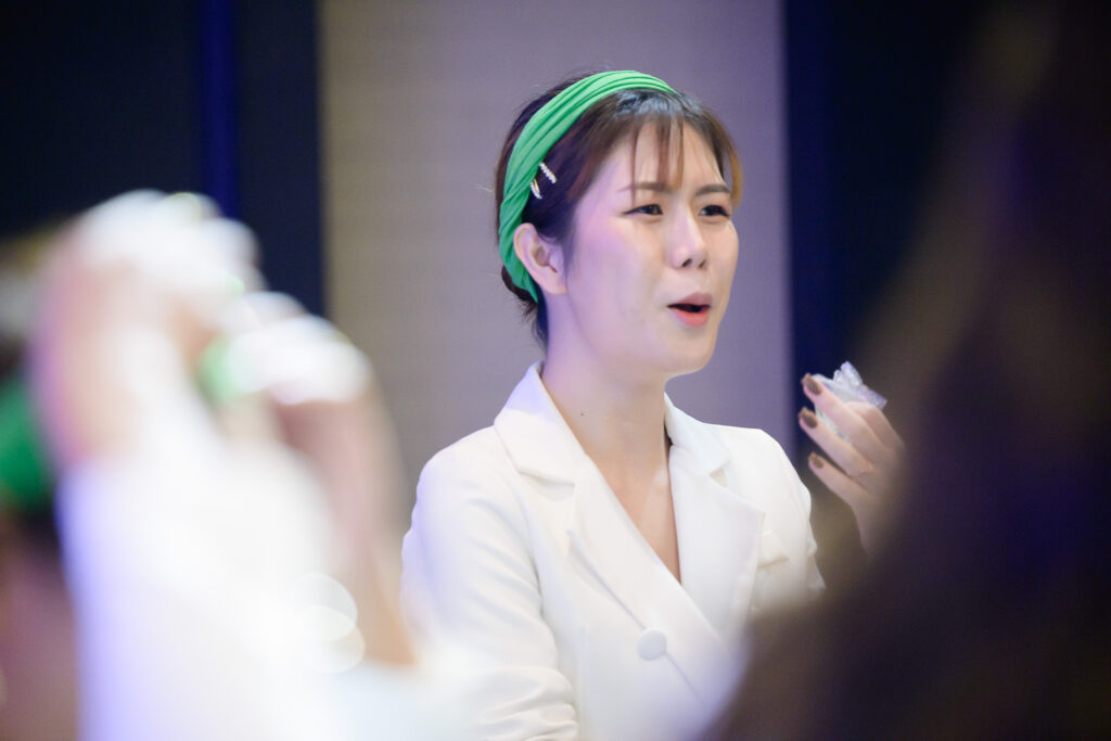 25651126-16-46-56_8AB_4733