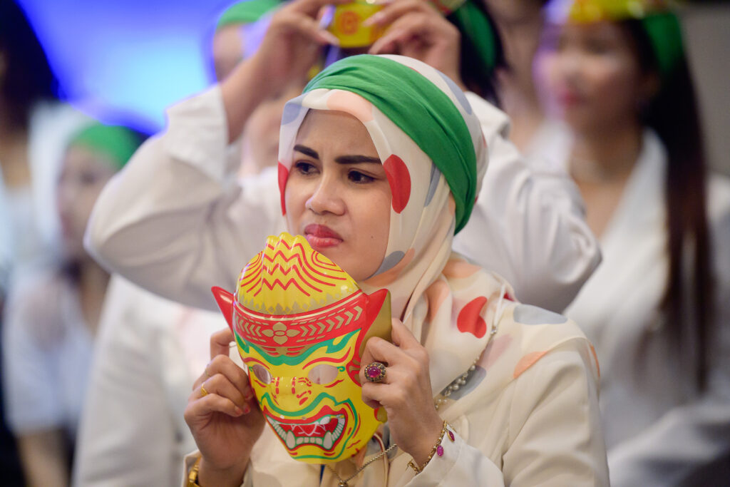 25651126-17-04-15_8AB_4805